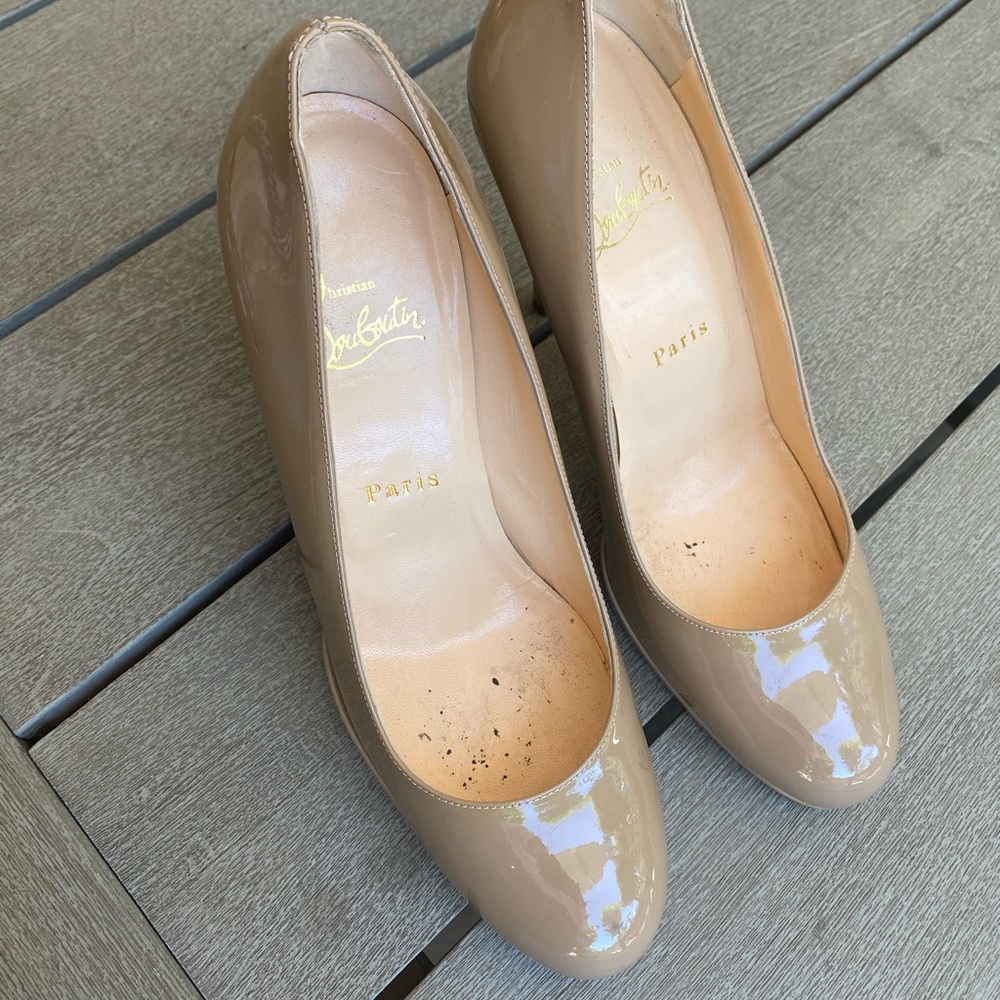 Christian Louboutin nude pumps